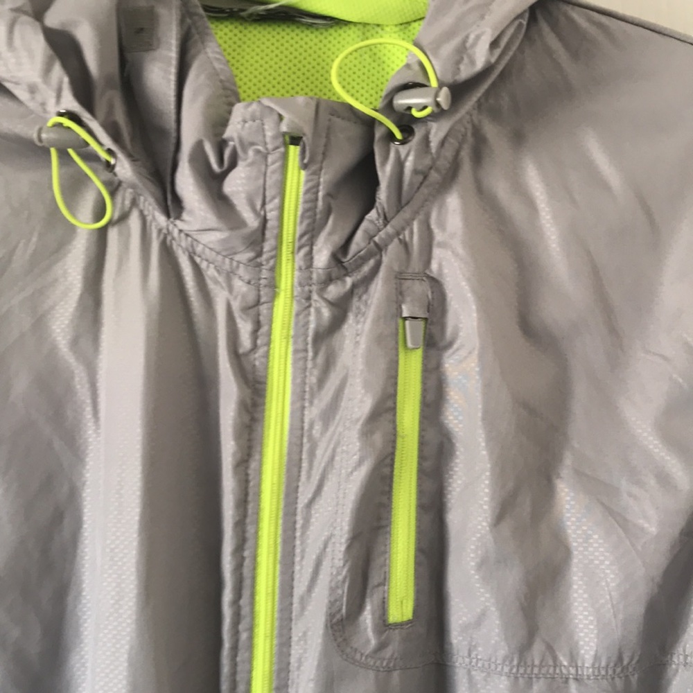 Men’s Nylon Jacket - Picture 3 of 3